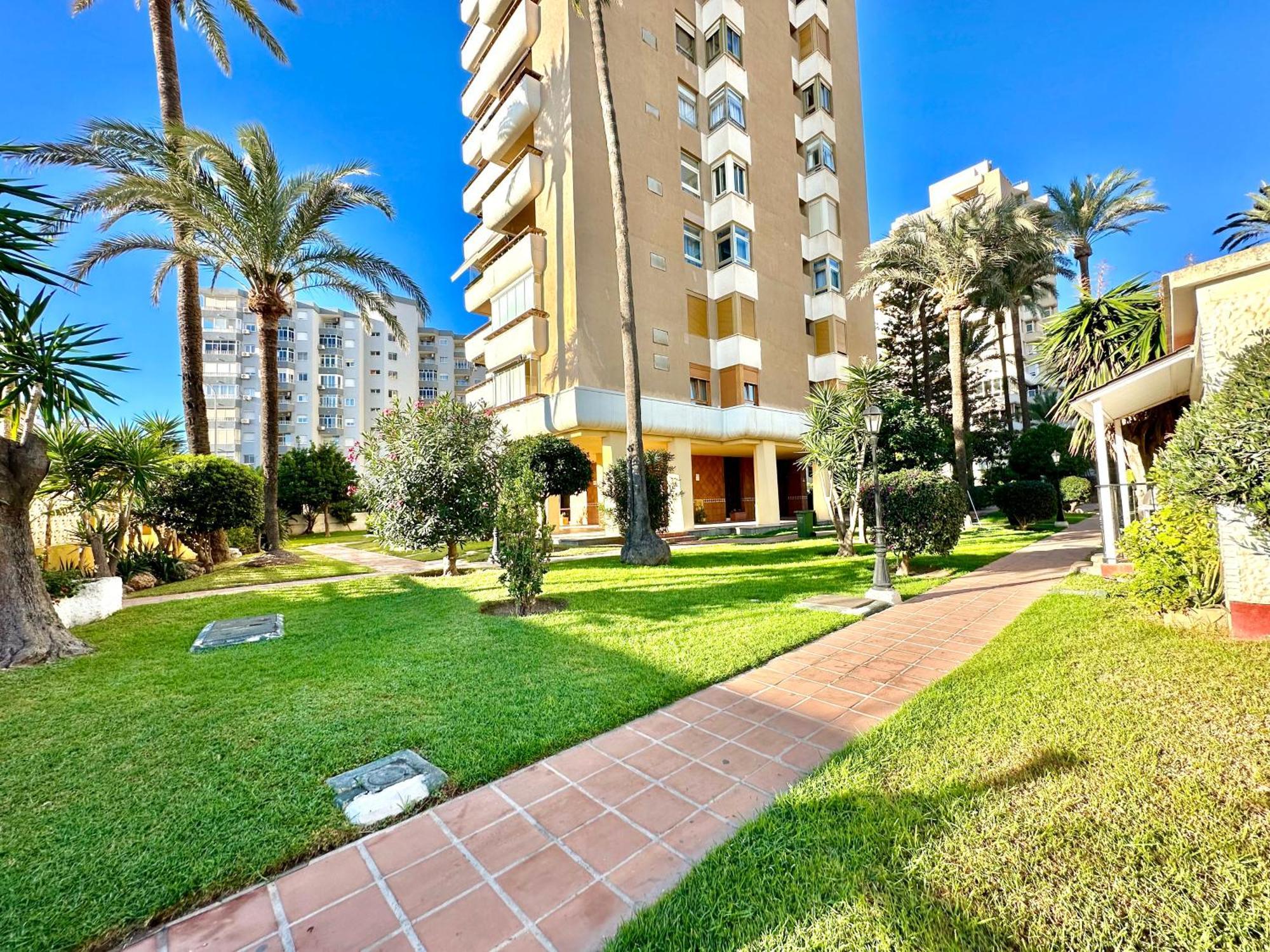 Gorgeous Apartment At The Sea In La Carihuela! Torremolinos Exterior foto