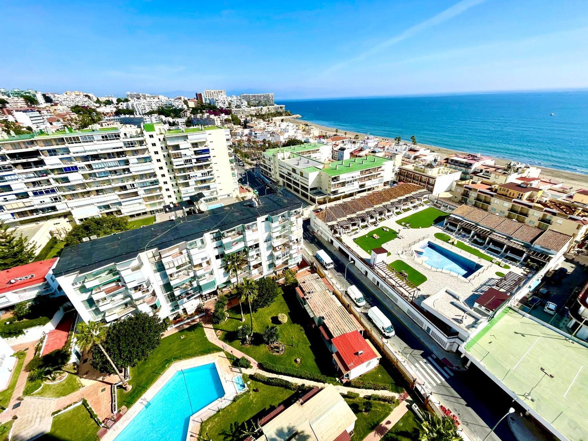 Gorgeous Apartment At The Sea In La Carihuela! Torremolinos Exterior foto